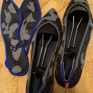 Rothy’s Olive Camo The Point Size 10 but fits like an 8.5